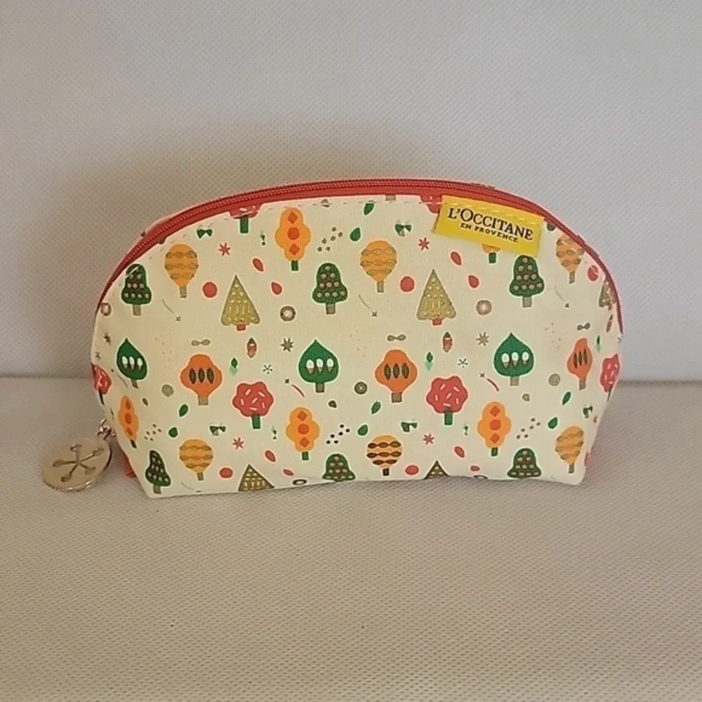 NEW - L'OCCITANE EN PROVENCE COSMETIC‎ BAG